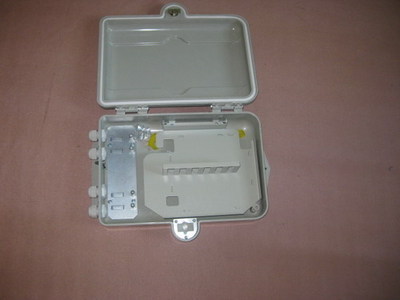 24芯光纤分纤箱 现代通信网络的可靠接续设备